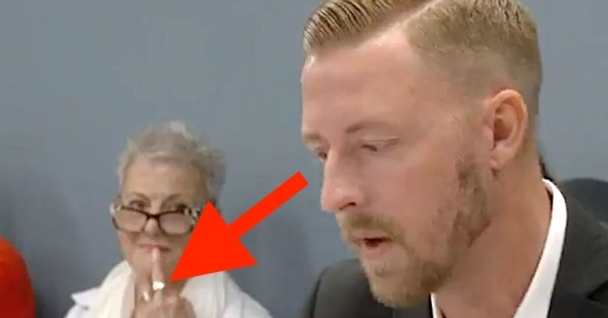 Woman Lets Her Middle Finger Do The Talking As Republican Official Rants