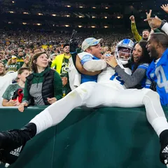 Rookie De'Von Achane scores second TD to give Dolphins 21-7 lead - NBC  Sports