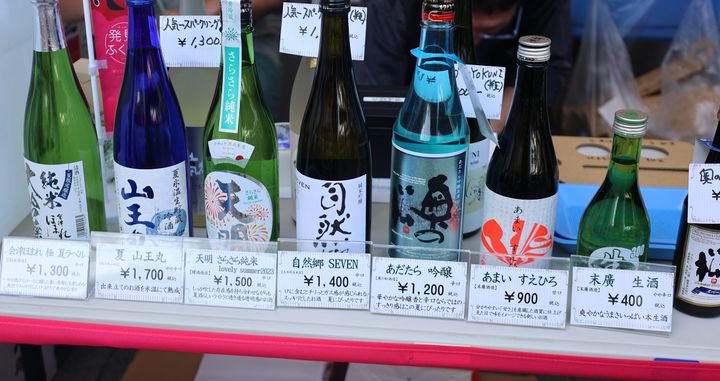 福島の地酒も販売される