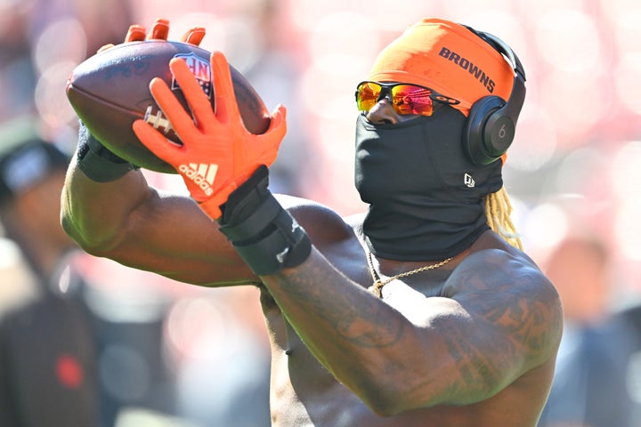 Browns' David Njoku sustains burns in household accident, questionable for  game