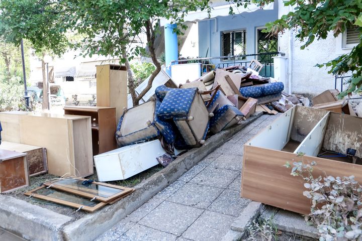 Καταστροφές στη συνοικία Γιάννουλη στη Λάρισα από τις πλημμύρες