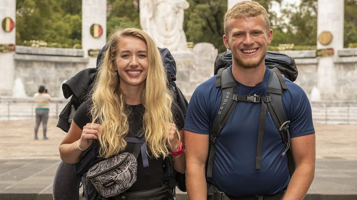 Lizzie and Dom on Race Across The World