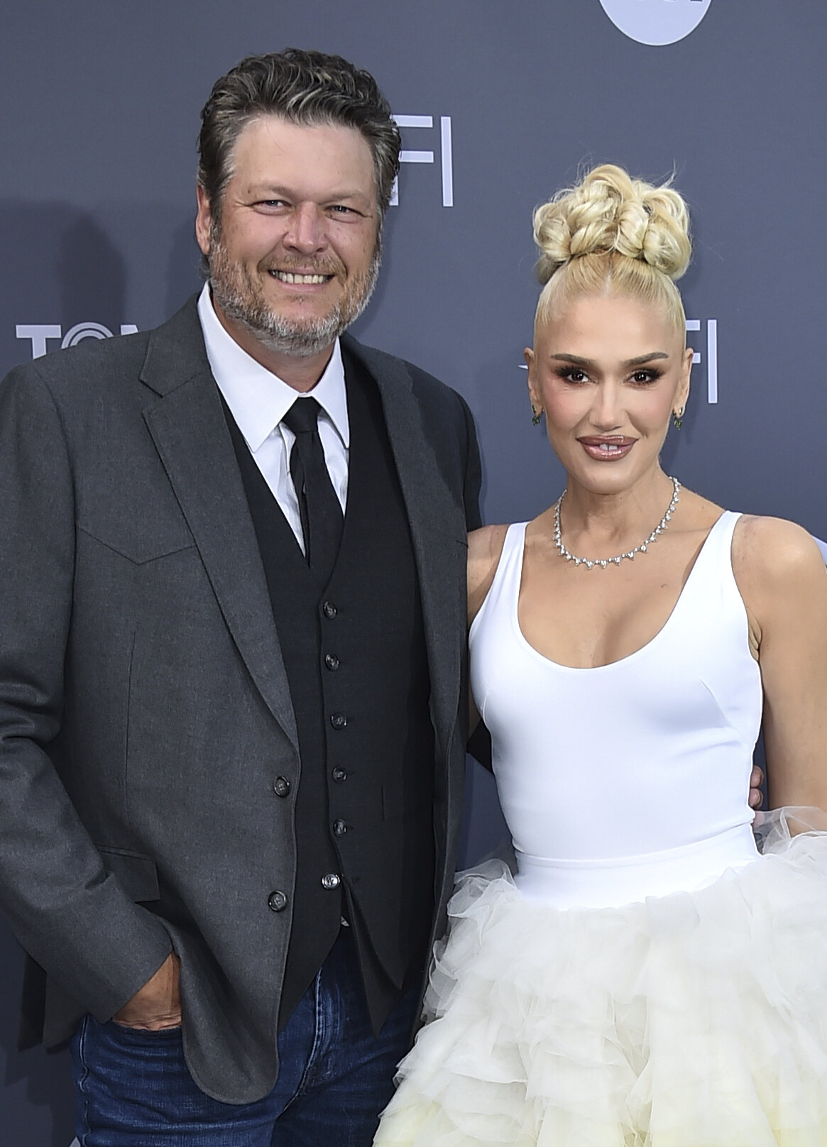 Blake Shelton Writes Sweet Birthday Tribute To Gwen Stefani | HuffPost ...