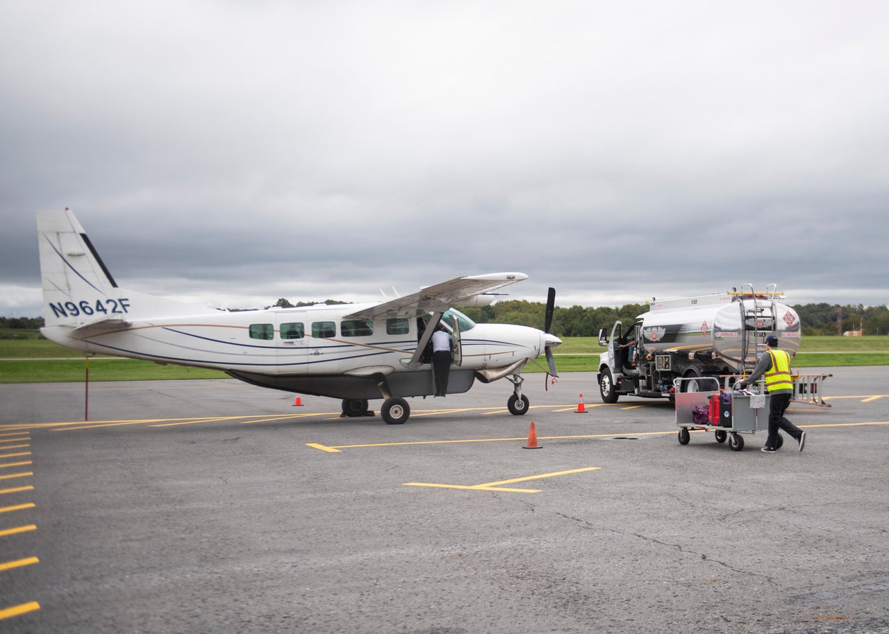 Southern has defended the use of training agreements, arguing that pilots gain valuable experience before leaving for higher-paying jobs. 