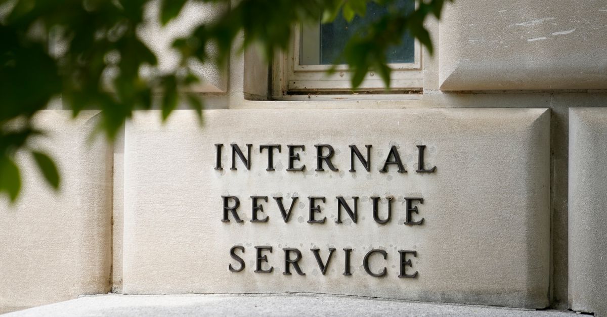 Un ancien entrepreneur de l’IRS plaide coupable d’avoir divulgué les déclarations de revenus de Trump
