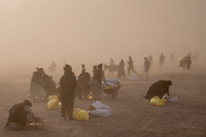 Σφοδρή αμμοθύελλα μετά από σεισμό στην περιοχή Ζέντα Τζαν στην επαρχία Χεράτ, στο δυτικό Αφγανιστάν (12/10/2023)
