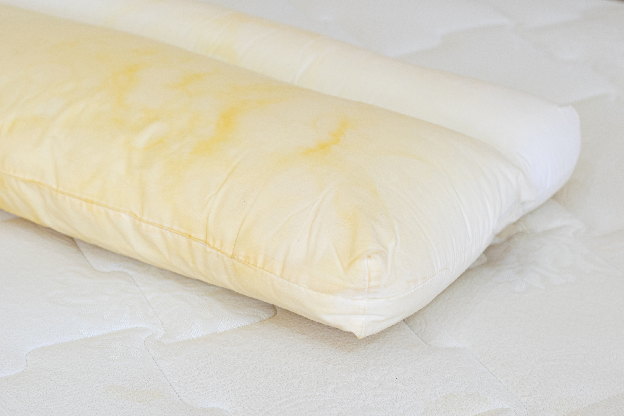 How to get yellow stains out of top pillows