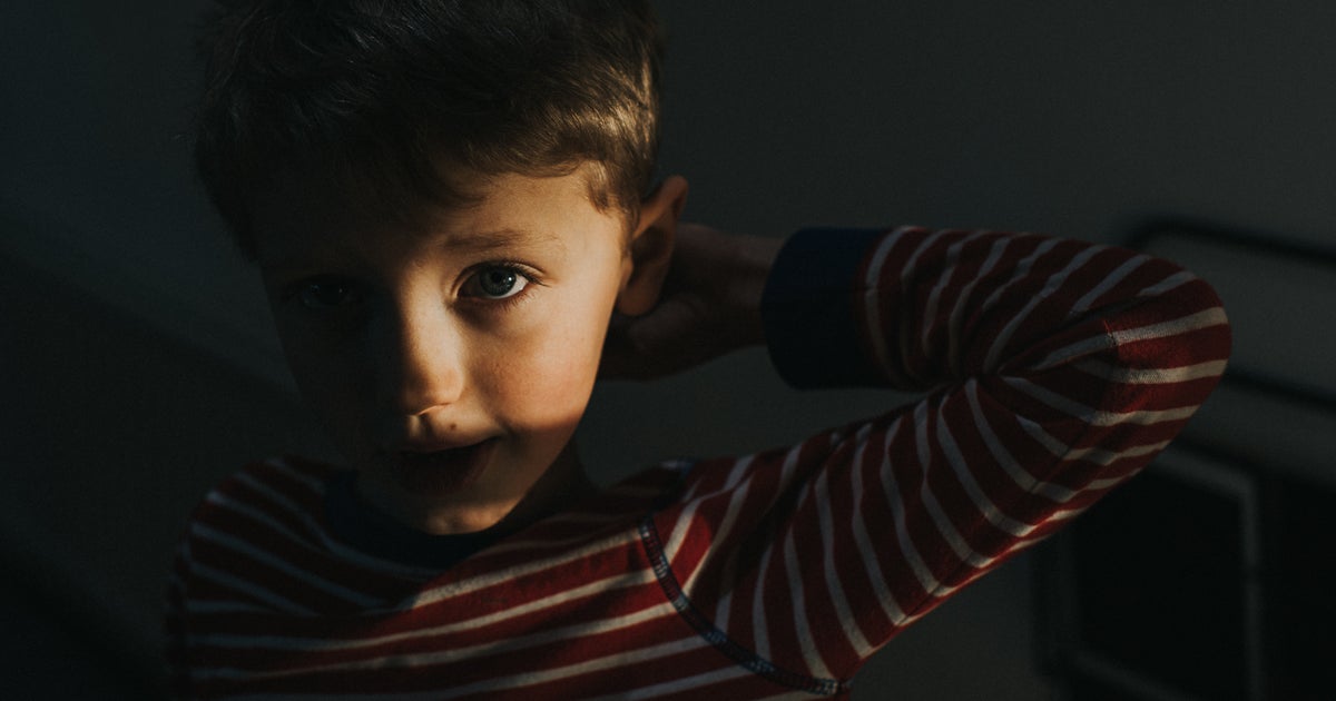 How To Help Kids Wake Up When It's Dark Outside, According To Experts - Vimarsana News