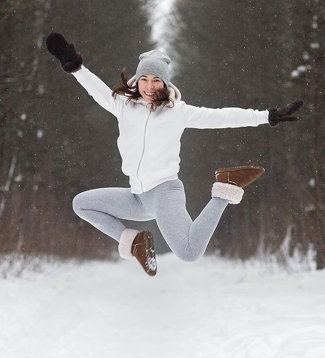 Baleaf says its fleece-lined leggings can keep wearers warm in temps under 50 degrees.