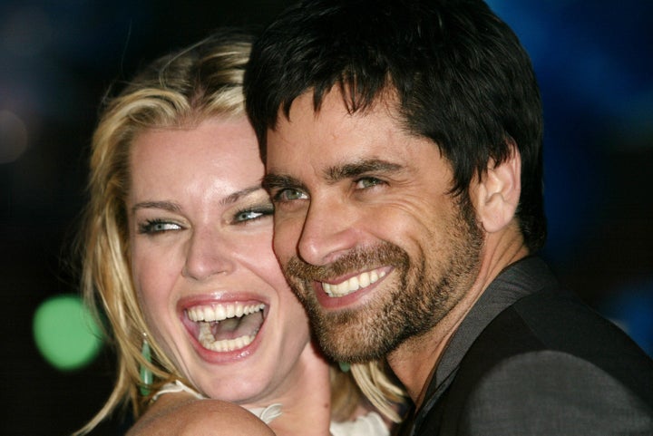 Stamos, que se casou com Romijn em 1998, pediu o divórcio em 2004.