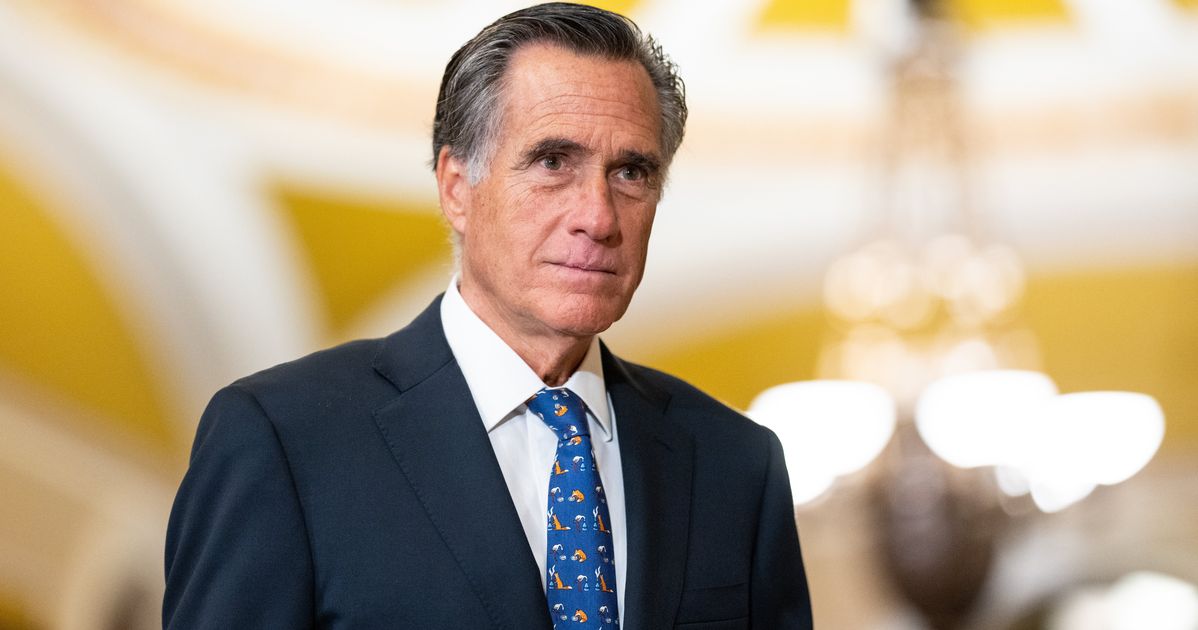 ‘He’s Not Smart’: New Book Reveals Mitt Romney’s Blunt Assessment of Trump