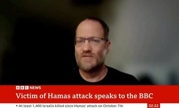 ハマスによる大規模攻撃で両親を殺害された、イスラエル人のマオズ・イノンさん