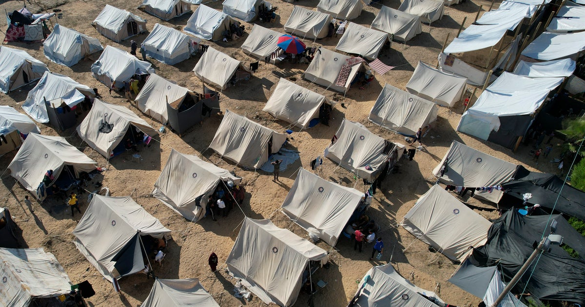 Israel Pounds Gaza, Evacuates Town Ahead Of Expected Ground Offensive Against Hamas Israel Pounds Gaza, Evacuates Town Ahead Of Expected Ground Offensive Against Hamas