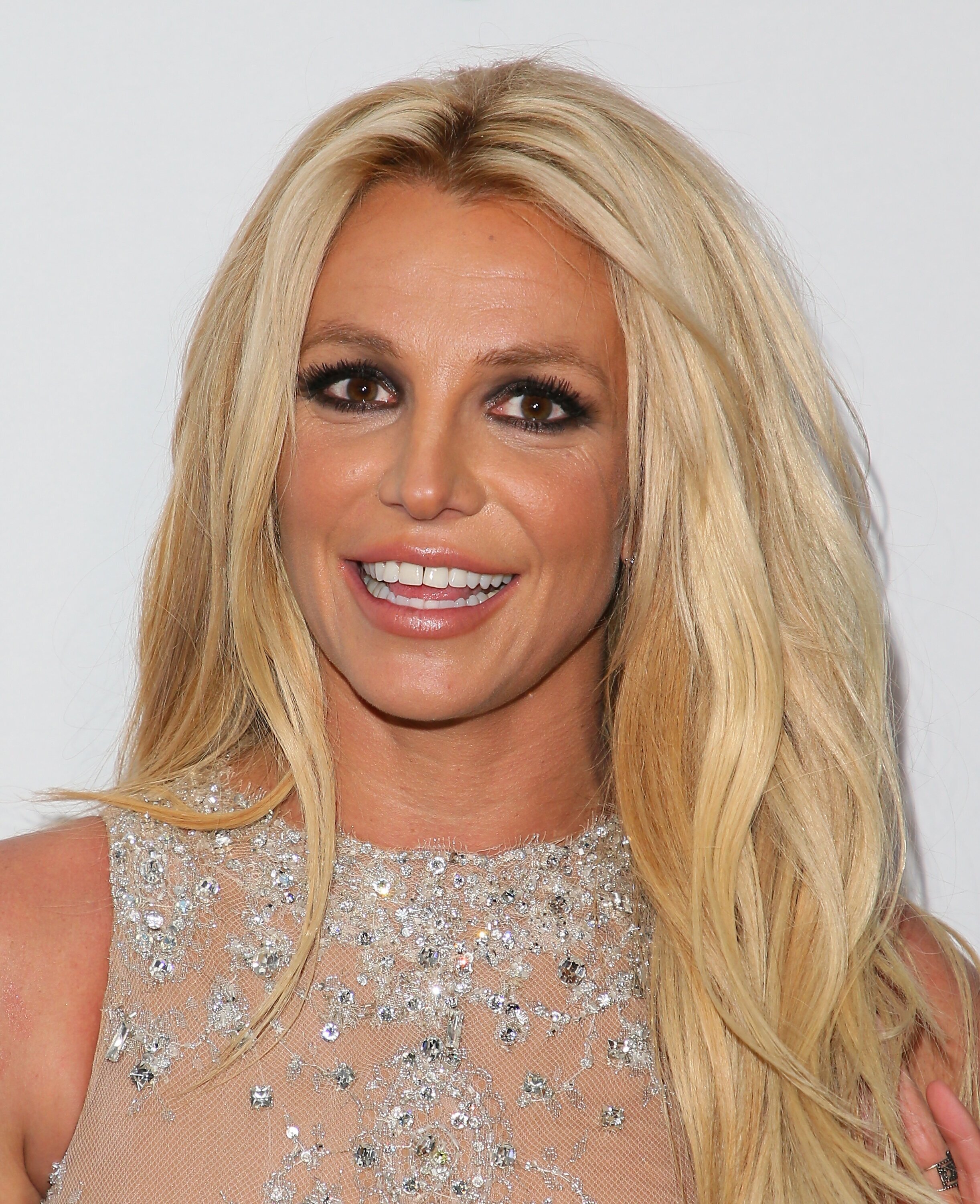 Britney Spears Shares Why She Posts Naked Photos On Social Media In New Memoir Janpost