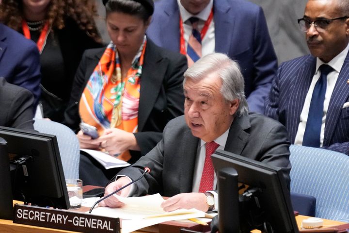 Ο Γενικός Γραμματέας των Ηνωμένων Εθνών Αντόνιο Γκουτέρες μιλάει κατά τη διάρκεια συνεδρίασης του Συμβουλίου Ασφαλείας στην έδρα των Ηνωμένων Εθνών, Τρίτη 24 Οκτωβρίου 2023.