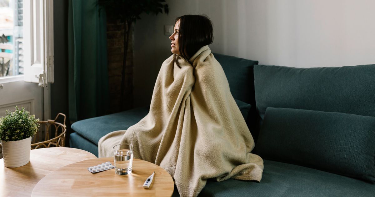 Are You Dealing With A 'Long Cold'? Here Are The 2 Biggest Signs