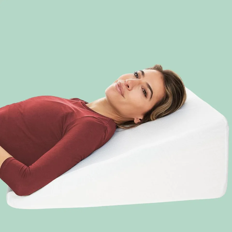 8 Best Wedge Pillows For Better Sleep | HuffPost Life