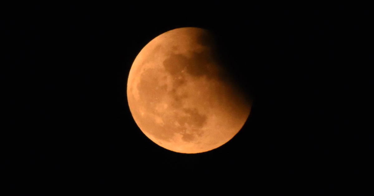 How To Catch Saturday's Partial Lunar Eclipse | HuffPost UK Life