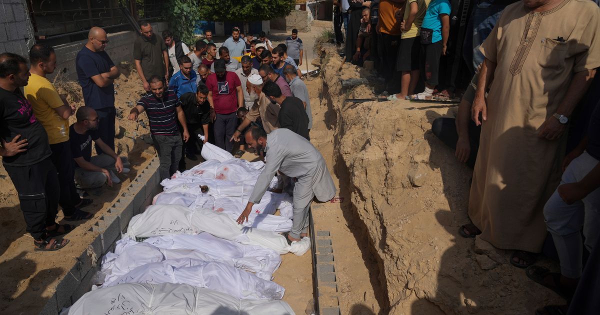 Mass Graves, Unclaimed Bodies And Overcrowded Cemeteries. The War Robs Gaza Of Funeral Rites