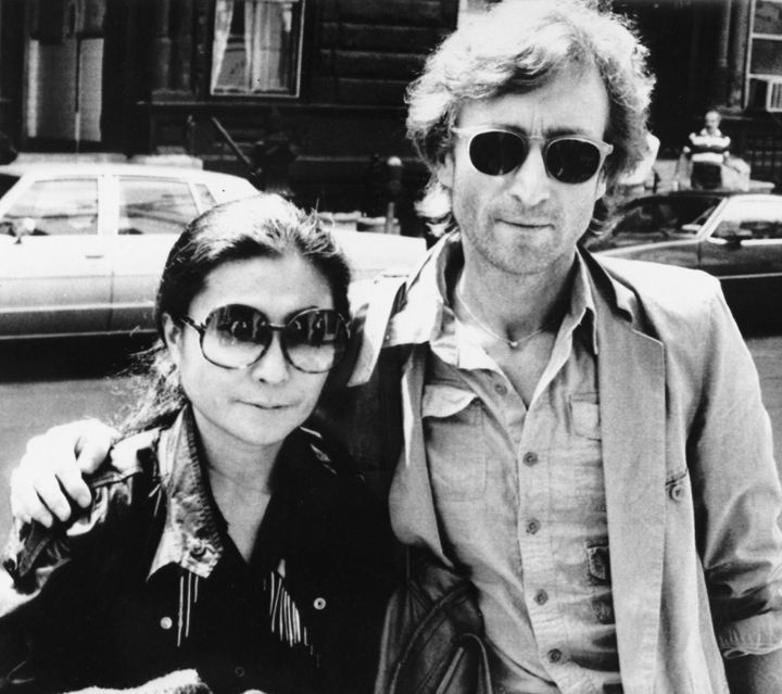 Τζον Λένον και Γιόκο Όνο κατά την άφιξη τους στο στούντιο ηχογράφησης The Hit Factory, Νέα Υόρκη, 22 Αυγούστου 1980. (AP Photo/Steve Sands)