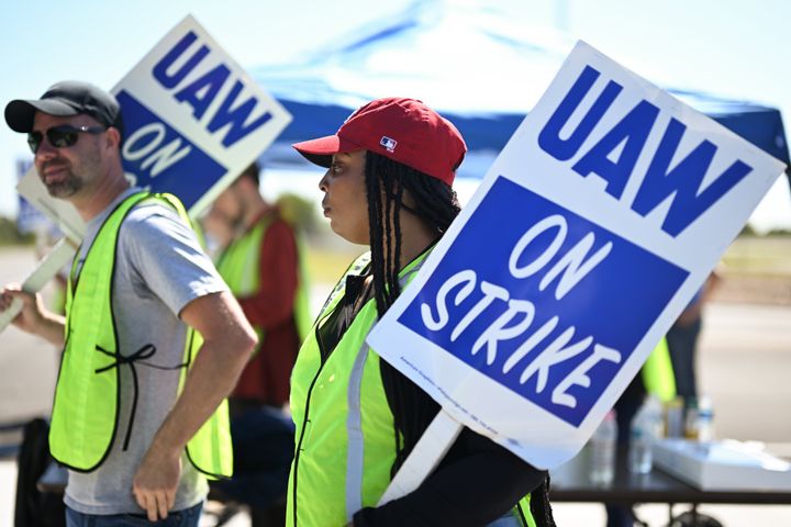 GM workers on strike in Wentzville, Missouri. The union reached a tentative deal with the company on Monday.