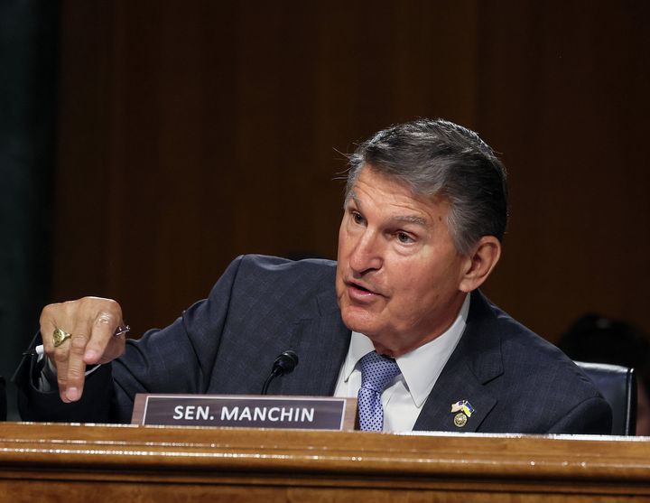 Sen. Joe Manchin would need to recruit at least one other non-Republican to try to overturn the joint employer rule.
