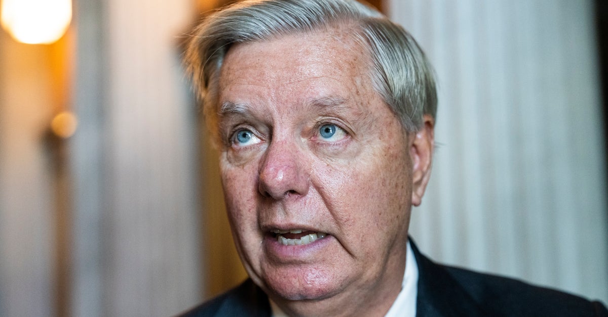 Lindsey Graham Delivers His Most Clueless Defense Of Trump Yet Lindsey Graham Delivers His Most Clueless Defense Of Trump Yet