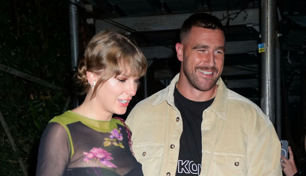 Taylor Swift and Travis Kelce have dinner at Waverly Inn on Oct. 15 in New York City.