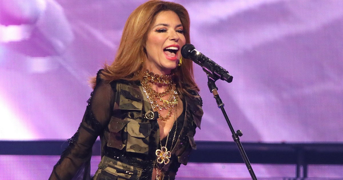 Shania Twain’s Tour Crew Taken To Hospital After Bus Crash In Canada