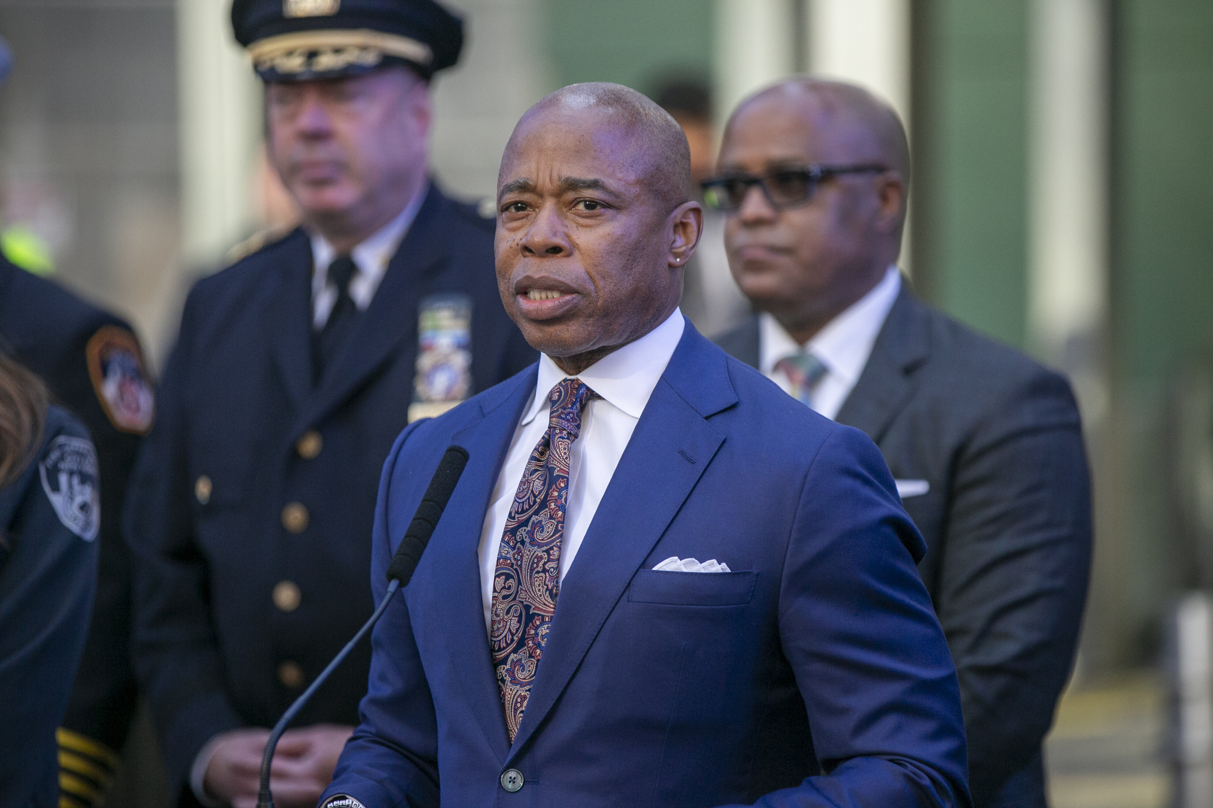 FBI Seized Phones, IPad From New York City Mayor Eric Adams | HuffPost ...