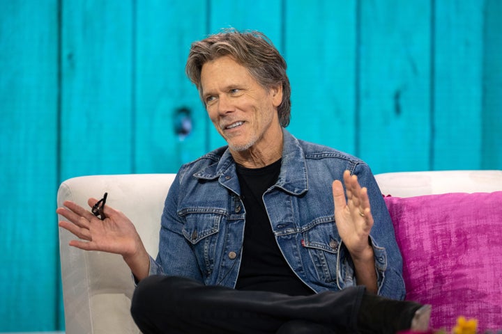 Kevin Bacon compartilhou que criar porcos e cabras mudou sua perspectiva sobre comê-los.