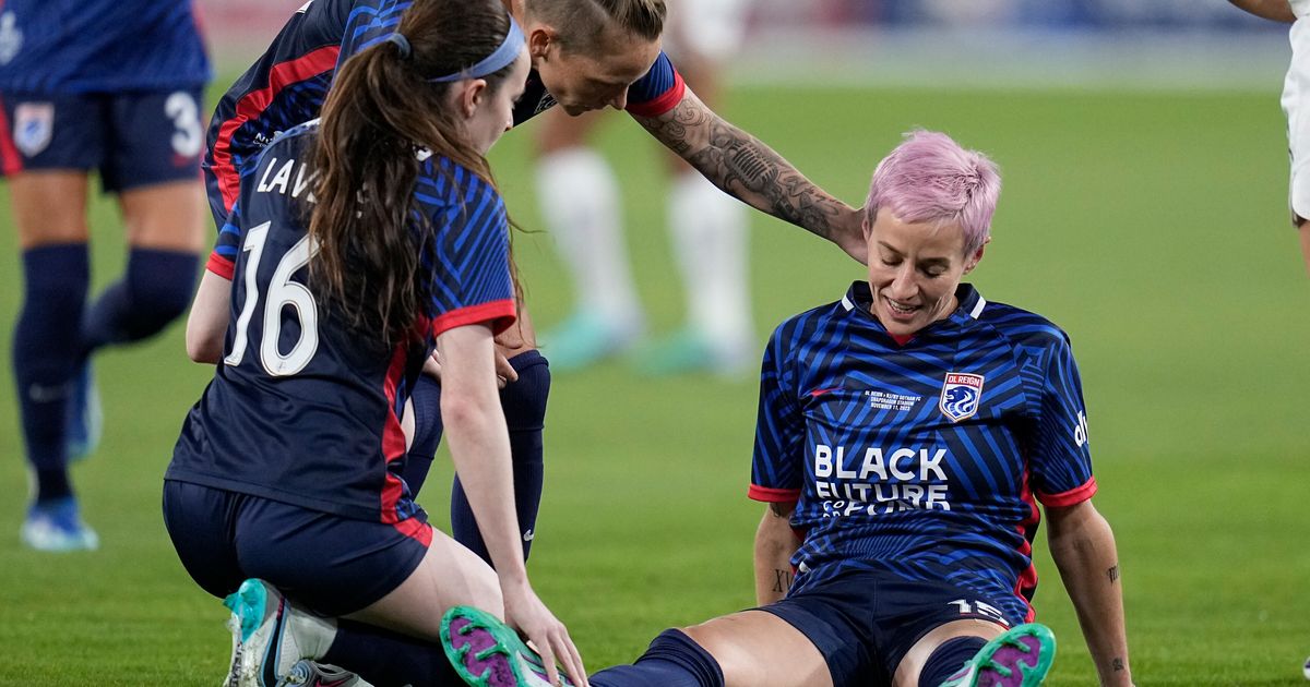 Megan Rapinoe Hobbles Off The Subject After Harm Early In The Remaining Match Of Her Profession