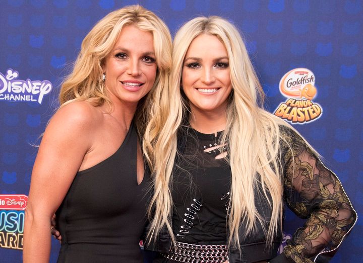 Jamie Lynn with sister Britney in 2017