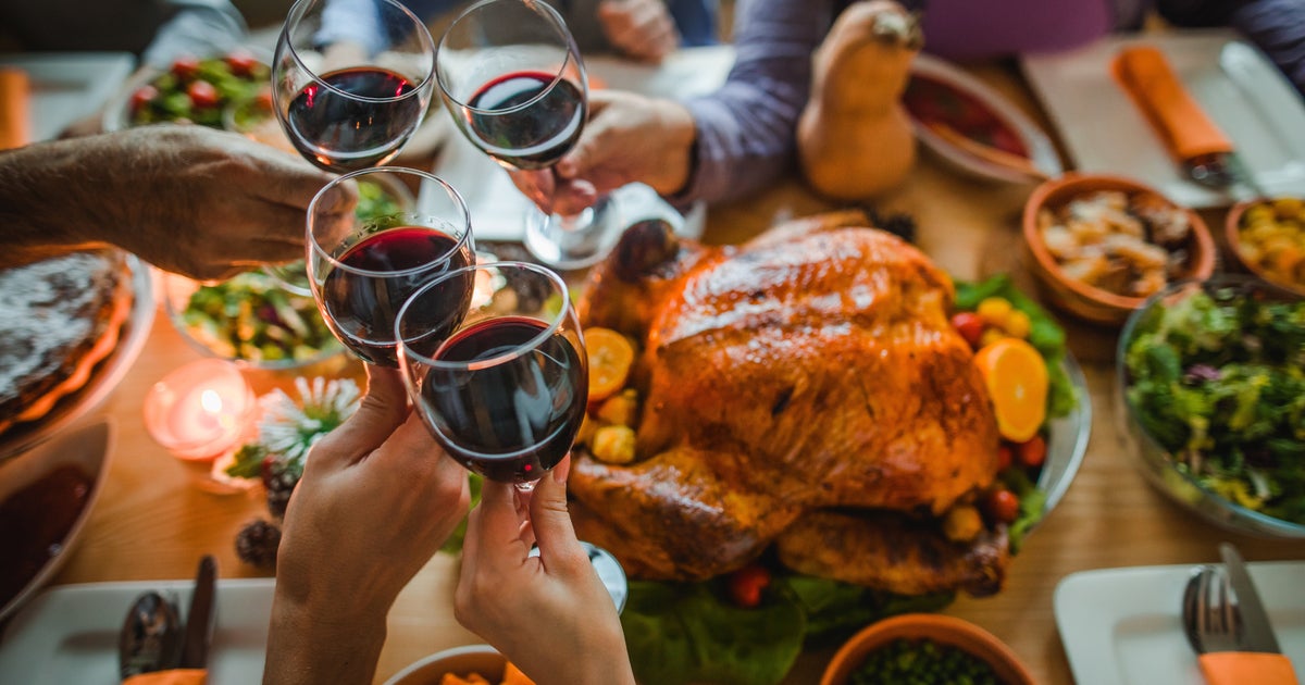 A Non-Snooty Guide To The Best Kinds Of Wine To Pair With Thanksgiving Dinner