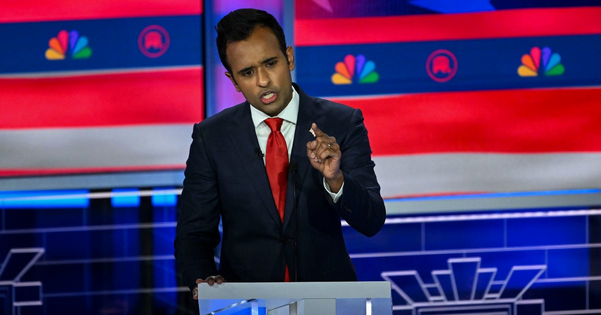 NextImg:Ohio Entrepreneur Vivek Ramaswamy Drops Bid For 2024 GOP Presidential Nomination
