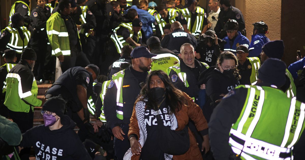 Pro-Palestinian Protest Calling For Cease-Fire Erupts Outside DNC Headquarters