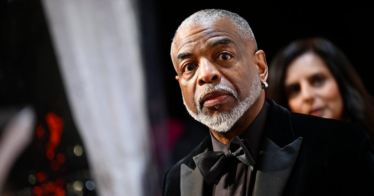 LeVar Burton Criticizes Moms For Liberty At National Book Awards ...