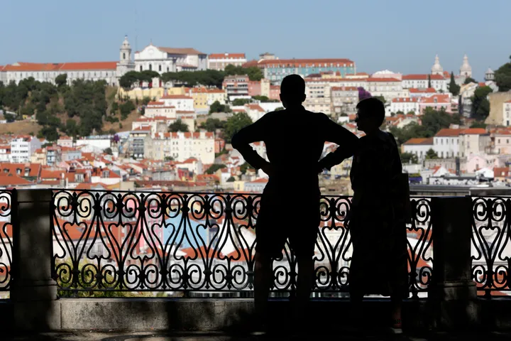 Rocked By A Scandal Over Clean Energy, Portugal Broaches A Political Taboo (huffpost.com)