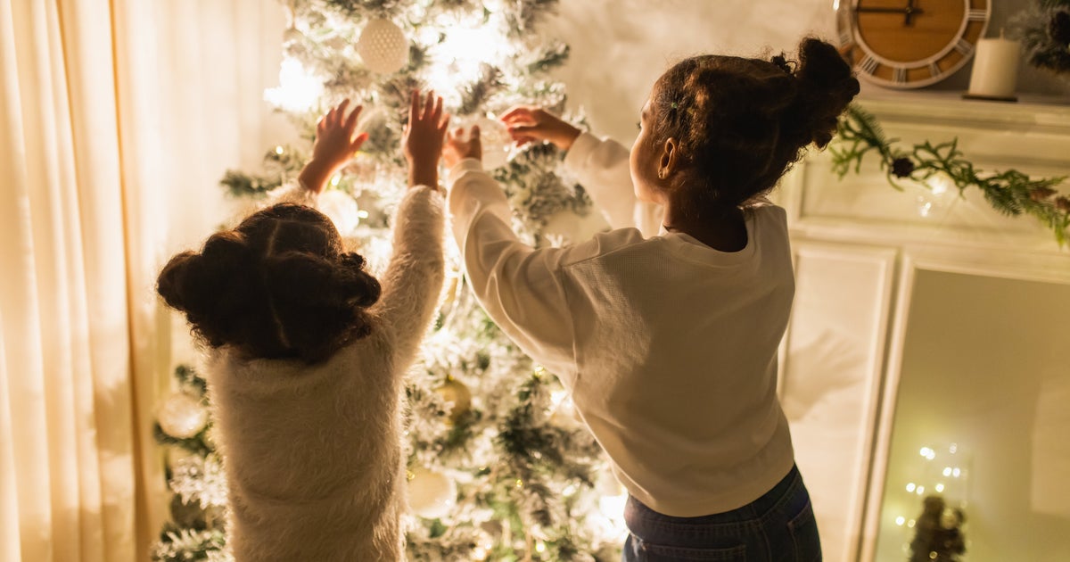 The Ideal Time For Setting Up Your Christmas Tree HuffPost UK Life