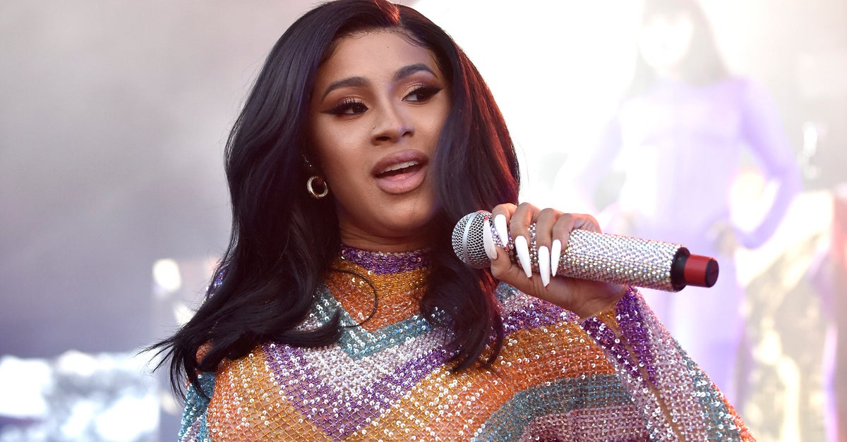Cardi B Reacts To Body-Shamer Who Criticized Her Post-Surgery Gym Videos Cardi B Reacts To Body-Shamer Who Criticized Her Post-Surgery Gym Videos