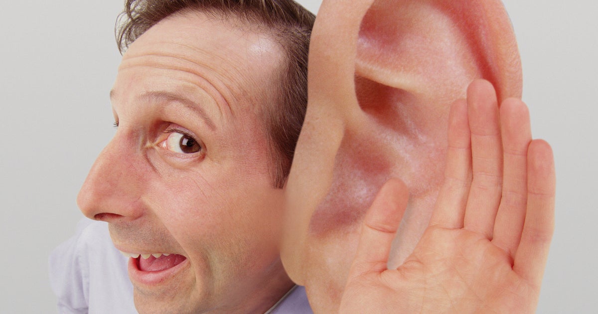 Человек слушает. Как назвать человека который не слушает. Научитесь слушать. Слушающий человек. Умение слушать и слышать понятие.