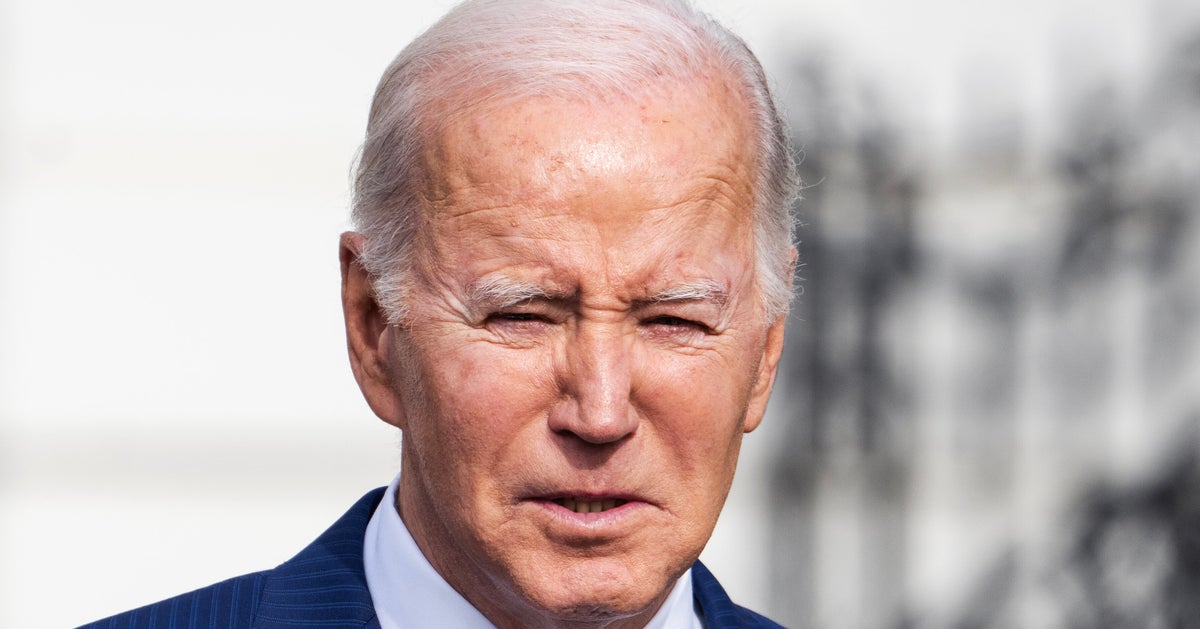 NextImg:Biden And Family Celebrate Thanksgiving With Polar Bear Plunge