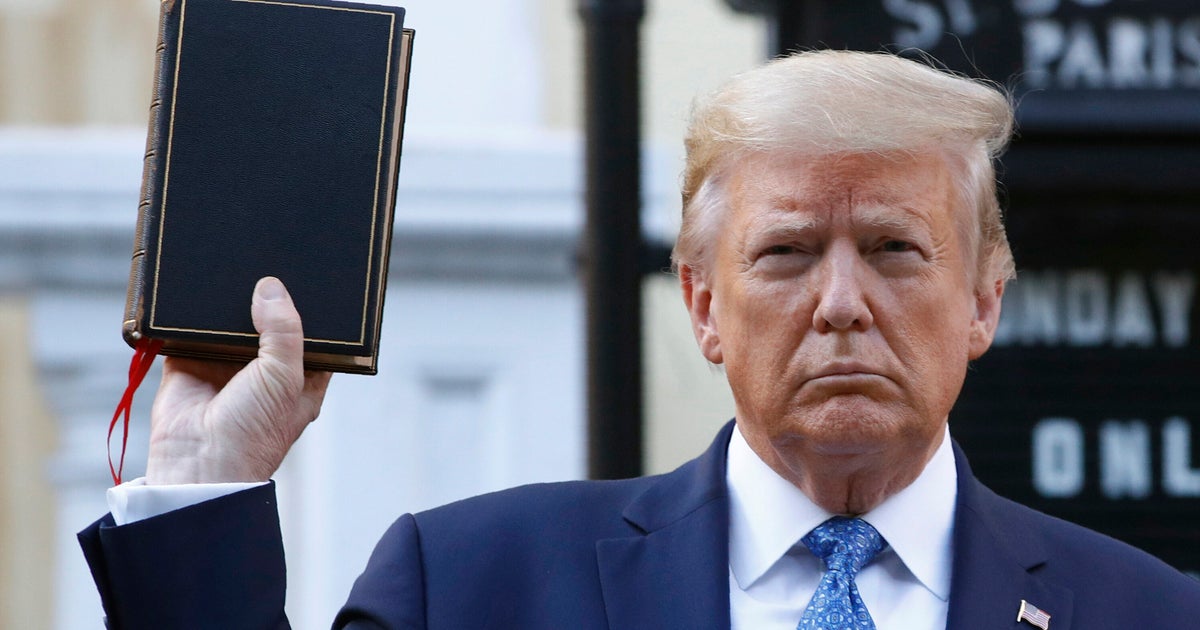 NextImg:'Pieces Of S**t': New Book Divulges Trump's Private 'Colorful Language' On Evangelicals