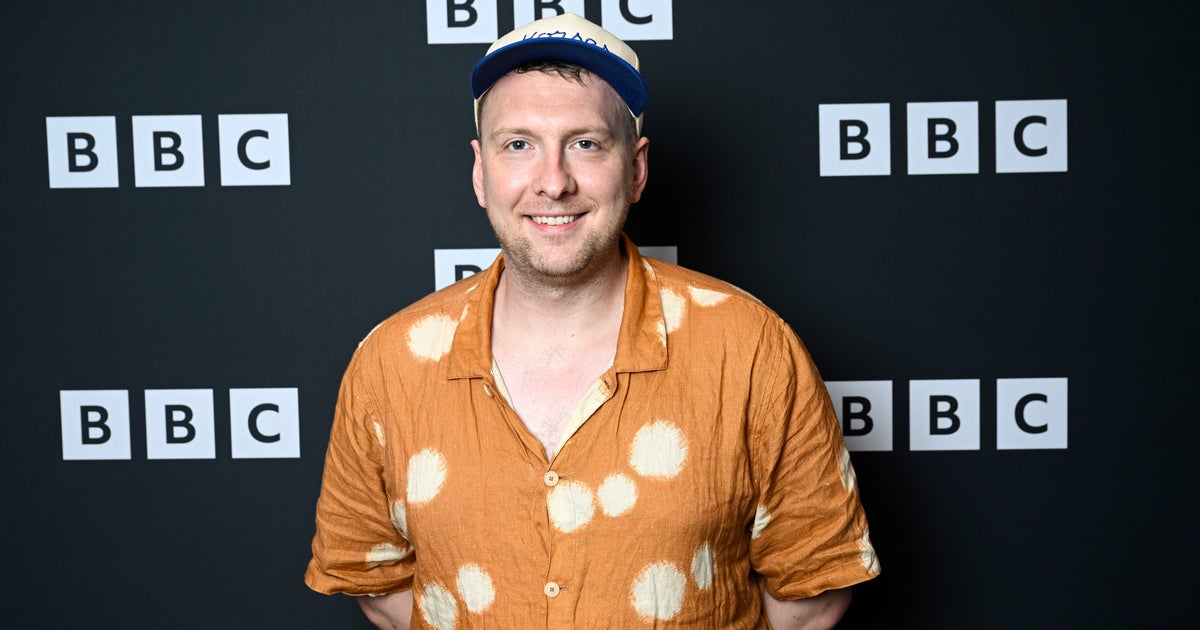 Joe Lycett 'Cancels' Toilet-Themed Podcast After 'Sewage Spilling' Incident - Vimarsana News