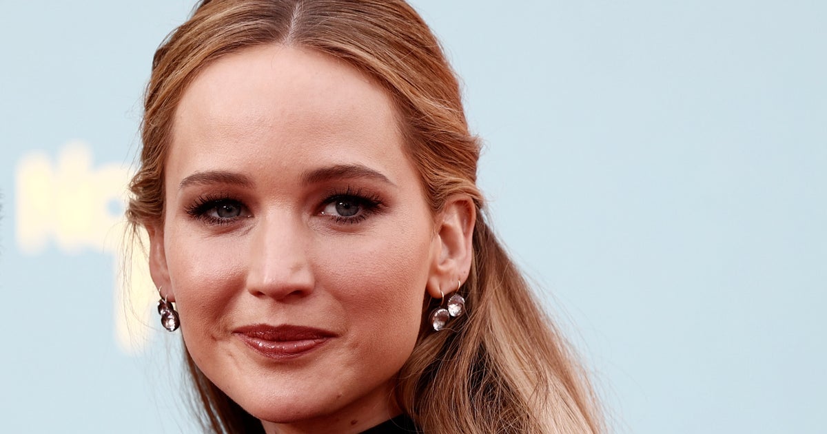 NextImg:Jennifer Lawrence Dismisses Plastic Surgery Rumors After Speculation From Fans