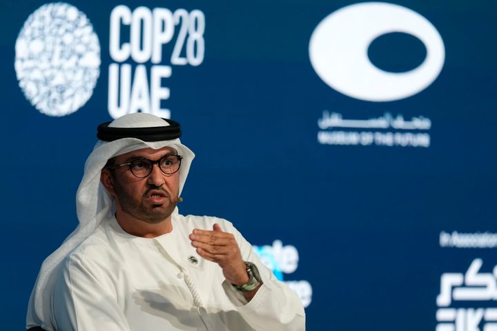 Sultan Al Jaber, presidente designato della COP28 e amministratore delegato della compagnia petrolifera nazionale di Abu Dhabi, parla durante la Settimana del futuro del clima presso il Museo del futuro di Dubai, negli Emirati Arabi Uniti, a settembre.