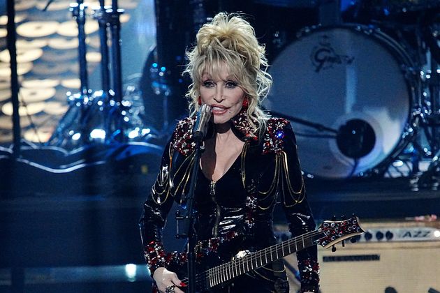 Dolly Parton Confirms Her 1978 Playboy Outfit Has A Surprising ...