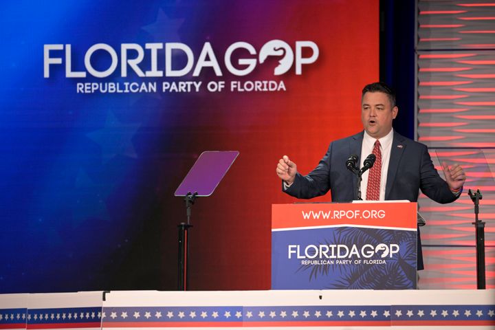 Ο πρόεδρος του Κόμματος της Φλόριντα Κρίστιαν Ζίγκλερ απευθύνεται στους παρευρισκόμενους στη Σύνοδο Κορυφής του Ρεπουμπλικανικού Κόμματος της Φλόριντα για την Ελευθερία, το Σάββατο 4 Νοεμβρίου 2023, στο Κισίμι της Φλόριντα