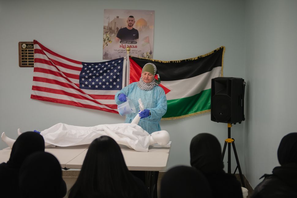 Khalil giving a demonstration at Beit Anan Community Center, Oct. 22.