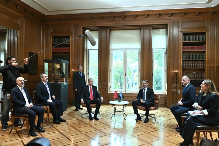 Συνάντηση του Πρωθυπουργού Κυριάκου Μητσοτάκη με τον Πρόεδρο της Δημοκρατίας της Τουρκίας Recep Tayyip Erdogan, Πέμπτη 7 Δεκεμβρίου 2023. (ΤΑΤΙΑΝΑ ΜΠΟΛΑΡΗ/EUROKINISSI)